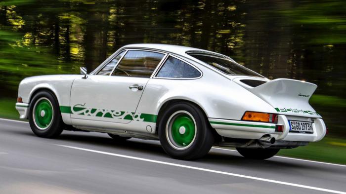 Ο Walter Rohrl γιορτάζει τα 50 χρόνια της Porsche 911 Carrera RS 2.7 